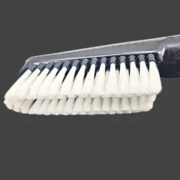Sweeping brush